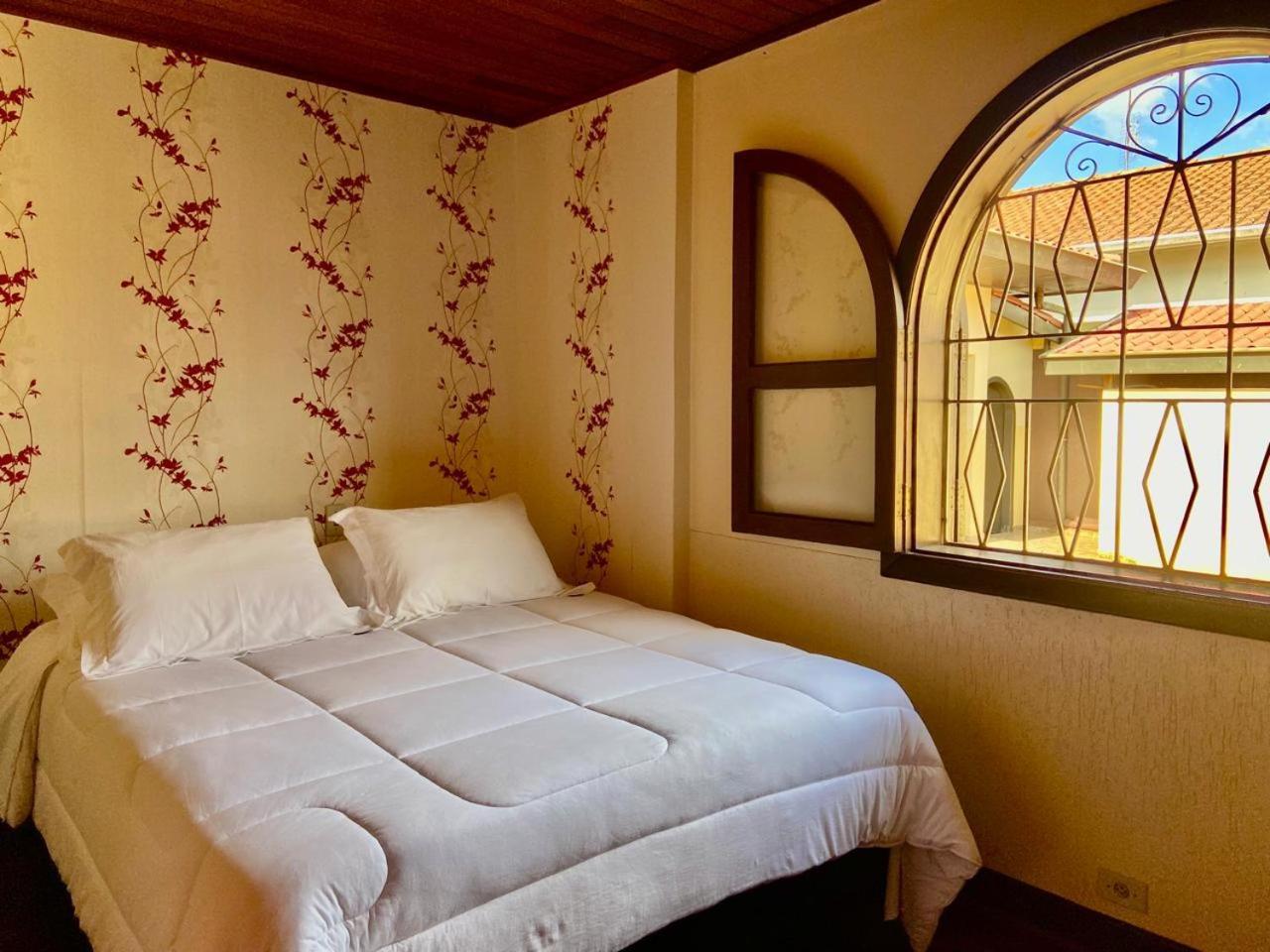 Casa Sao Bento do Sapucai