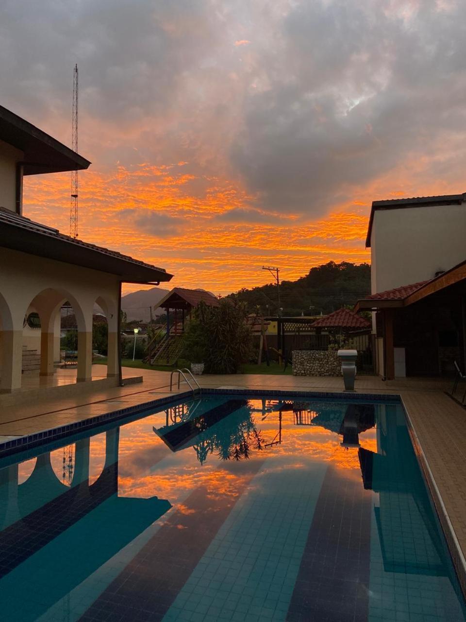 Casa Aparthotel *